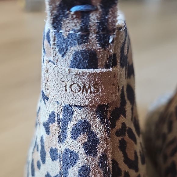 Toms Leopard Print Ankle Boots - Picture 3 of 8